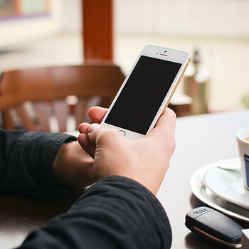 Porównanie marek: które giętarki krawędziowe mają najlepszy stosunek jakości do ceny?